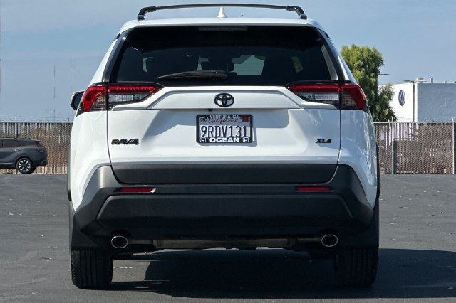 Used 2025 Toyota RAV4 XLE FWD image 5
