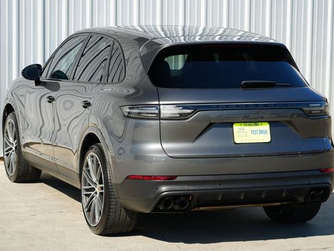 Used 2023 Porsche Cayenne AWD/4WD image 54