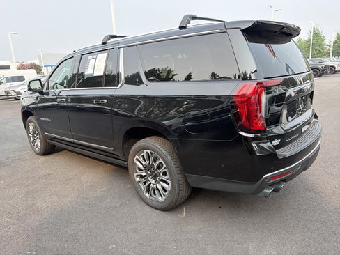 Used 2024 GMC Yukon XL Denali Ultimate AWD/4WD image 8