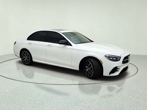 Used 2022 Mercedes-Benz E 350 Sedan image 5