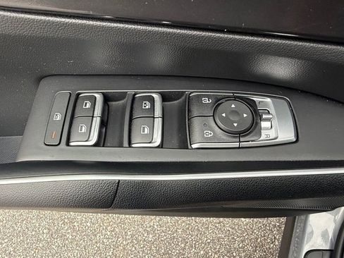 Used 2022 Kia Sorento LX image 12