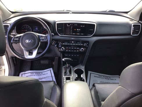 Used 2020 Kia Sportage EX w/ EX Technology Package image 18