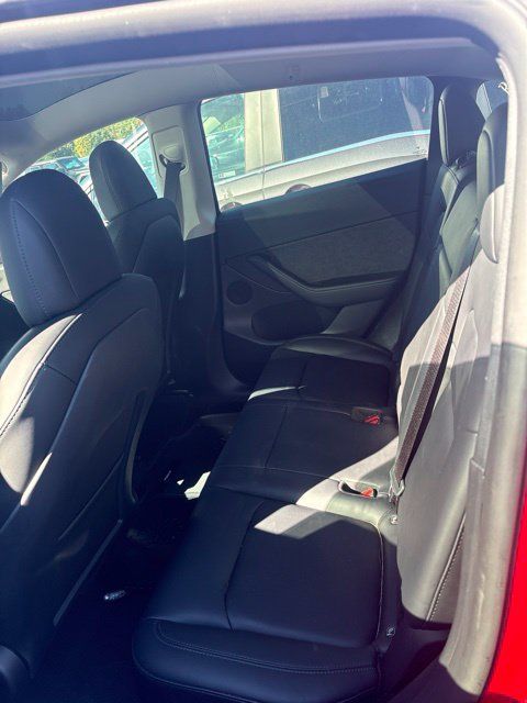 Used 2022 Tesla Model Y Performance AWD/4WD image 15