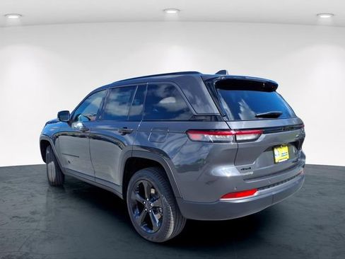 New 2026 Jeep Grand Cherokee Limited AWD/4WD image 7