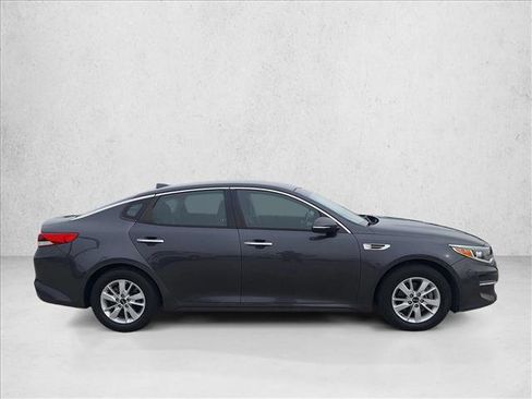 Used 2018 Kia Optima LX image 4