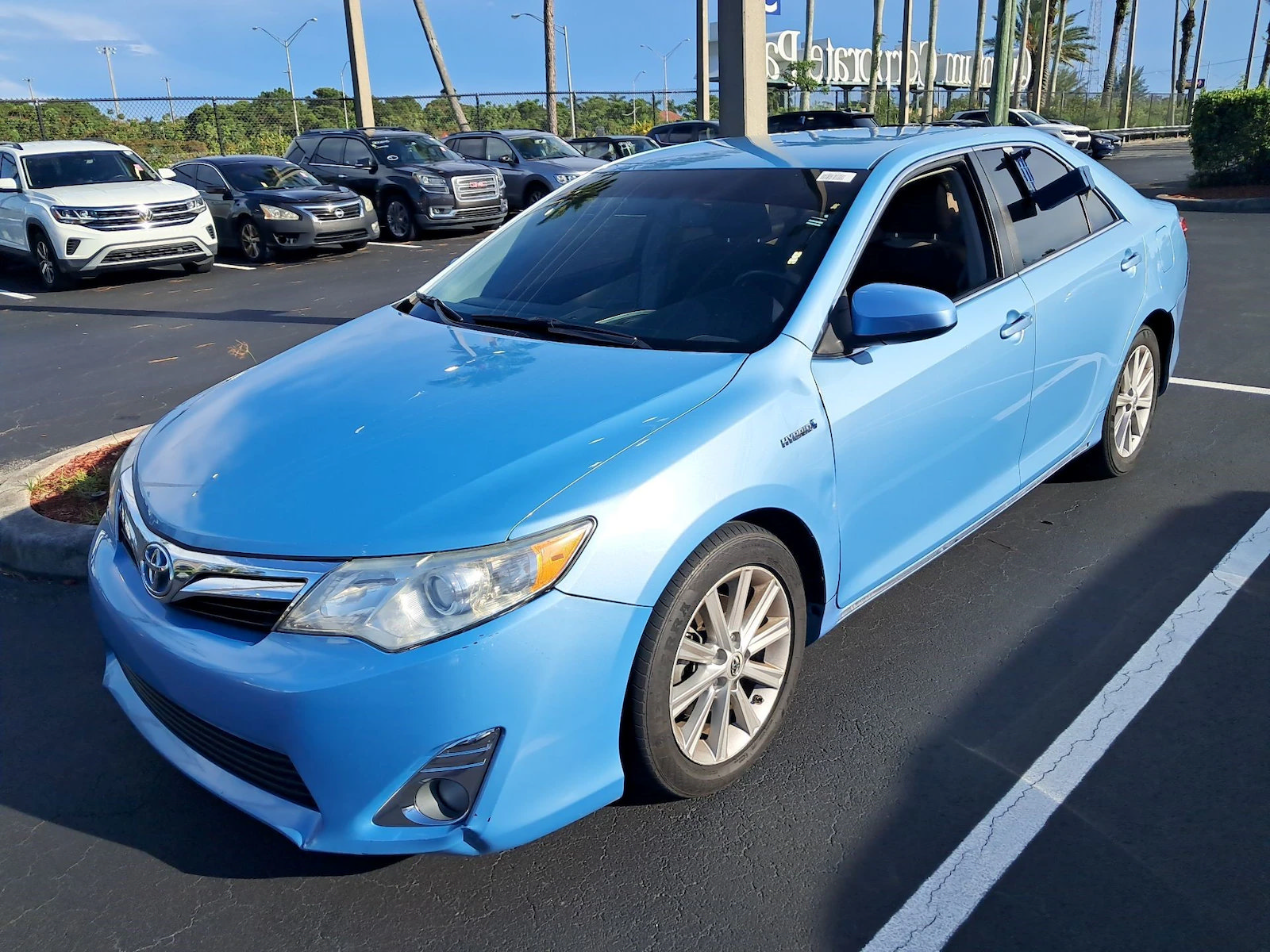Used 2013 Toyota Camry XLE w/ Convenience Pkg FWD image 1
