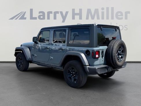 Used 2024 Jeep Wrangler Unlimited Sport AWD/4WD image 3