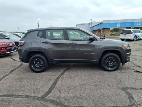 Used 2021 Jeep Compass Sport w/ Cold Weather Group image 18