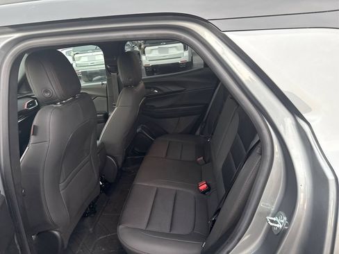 Used 2023 Chevrolet TrailBlazer RS w/ Sun and Liftgate Package FWD image 21