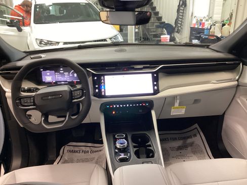 New 2026 Jeep Cherokee Limited AWD/4WD image 17