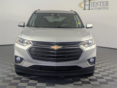 Used 2019 Chevrolet Traverse LT image 3