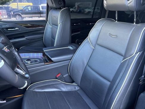 Used 2024 Cadillac Escalade ESV Premium Luxury w/ Performance Package AWD/4WD image 11