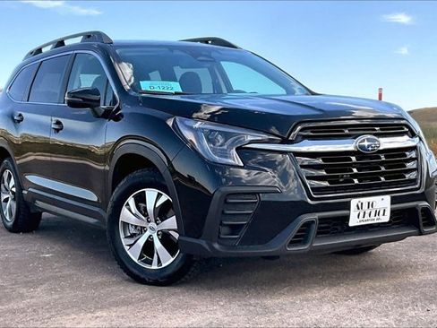 Used 2023 Subaru Ascent Premium w/ Convenience Package AWD/4WD image 3