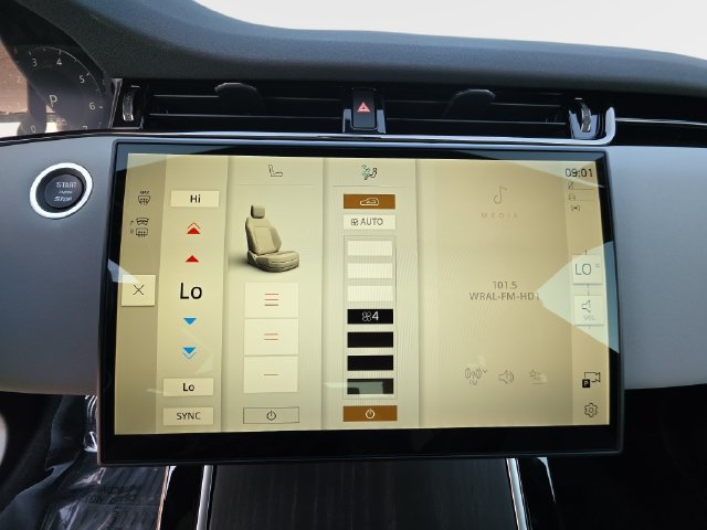 New 2026 Land Rover Range Rover Evoque S AWD/4WD image 21