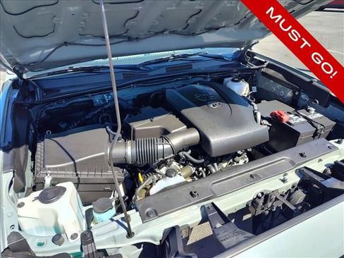 Used 2023 Toyota Tacoma TRD Off-Road AWD/4WD image 20