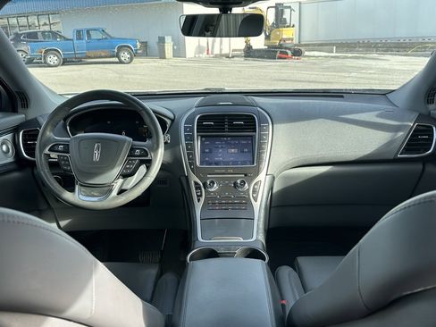 Used 2020 Lincoln Nautilus Reserve w/ Equipment Group 202A image 20