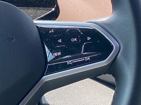 Certified 2025 Volkswagen ID.4 Pro RWD image 7