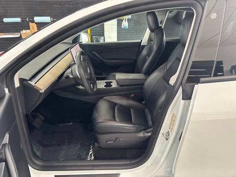 Used 2021 Tesla Model Y Long Range AWD/4WD image 12