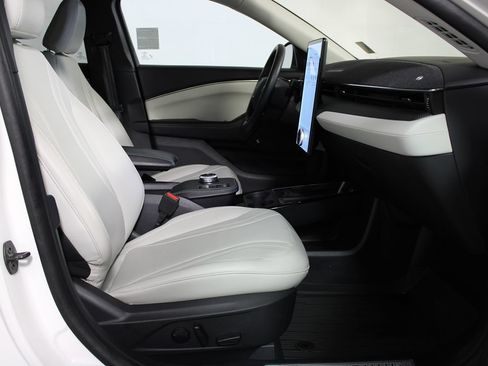Used 2023 Ford Mustang Mach-E Premium RWD image 8