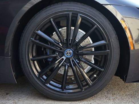 Used 2019 BMW i8 Roadster image 26