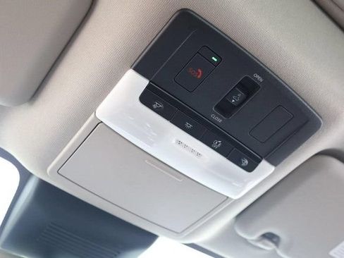 Certified 2023 Nissan Sentra SR w/ SR Premium Package FWD image 18