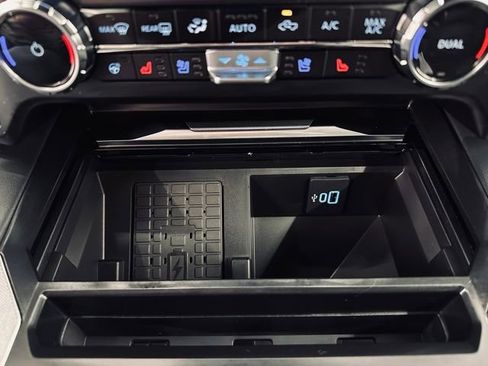 New 2026 Ford F250 Platinum image 38