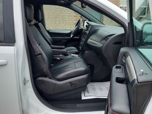 Used 2019 Dodge Grand Caravan GT image 20