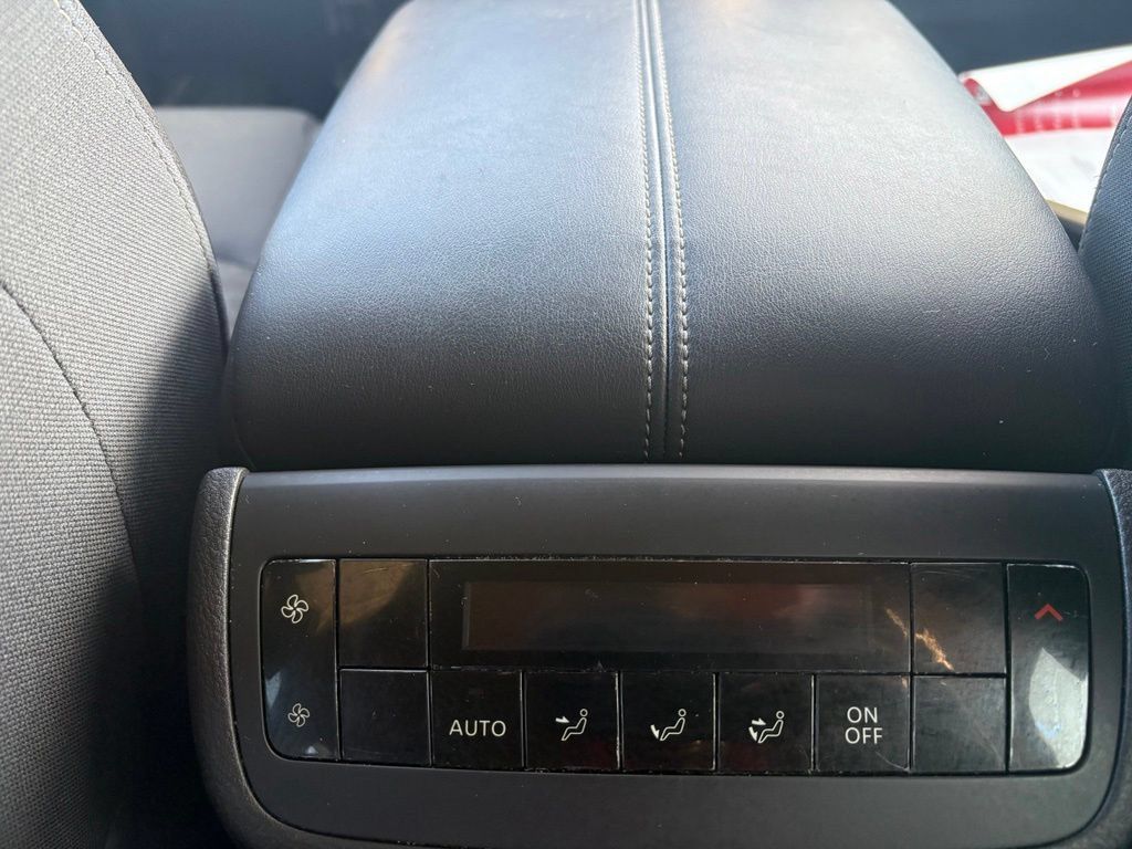 Used 2025 Nissan Pathfinder SV AWD/4WD image 20
