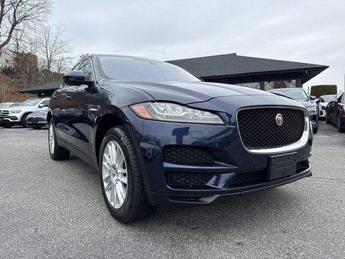 Used 2017 Jaguar F-PACE Prestige image 9