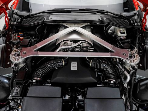 Used 2019 Aston Martin V8 Vantage Coupe image 94