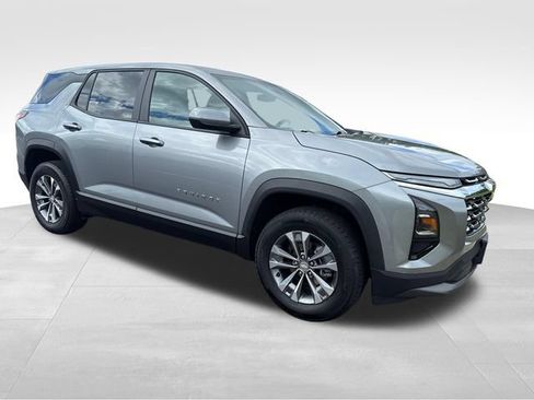 Used 2026 Chevrolet Equinox LT w/ Convenience Package II AWD/4WD image 8
