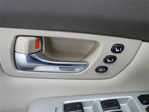 Used 2005 Lexus RX 330 AWD image 14