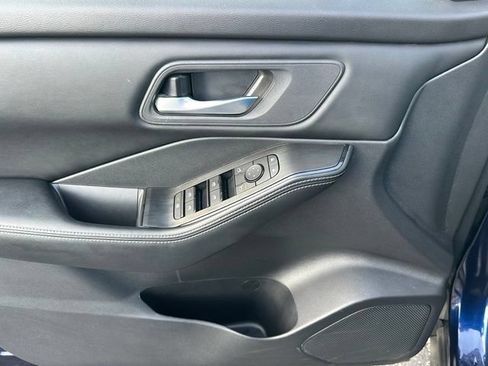Certified 2025 Nissan Rogue SV AWD/4WD image 21