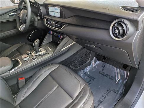 Used 2020 Alfa Romeo Stelvio w/ Nero Edizione RWD image 21