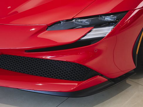 Used 2022 Ferrari SF90 Stradale AWD/4WD image 58