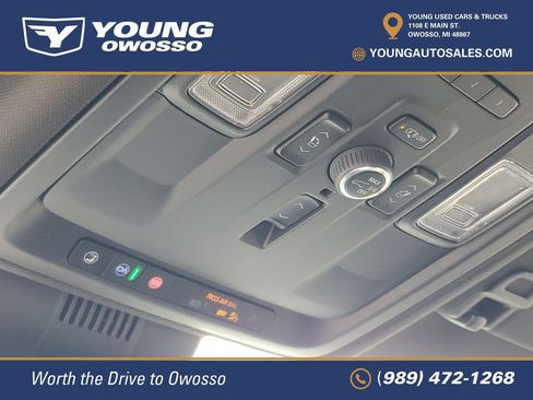 Used 2023 GMC Yukon Denali AWD/4WD image 23