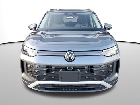 New 2025 Volkswagen Tiguan S image 2
