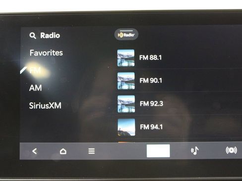 Used 2024 Kia Sorento S image 37