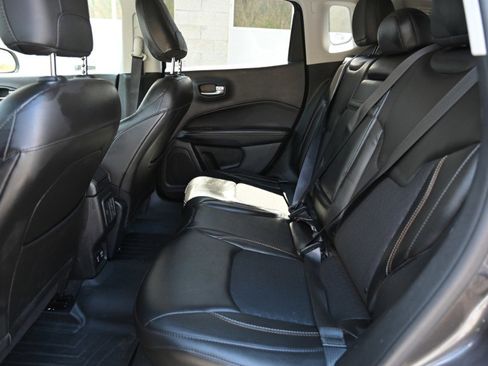 Used 2018 Jeep Compass Latitude w/ Popular Equipment Group AWD/4WD image 14