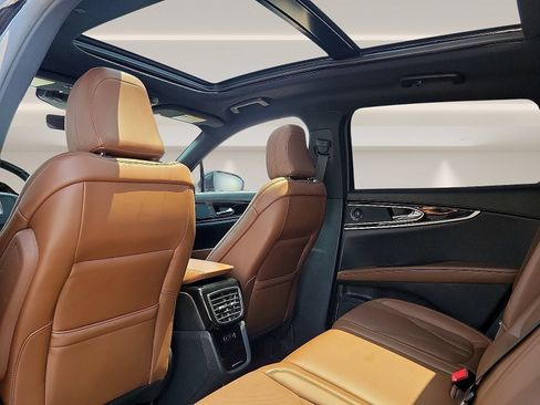 Certified 2023 Lincoln Nautilus Reserve w/ Luxury Package AWD/4WD image 14