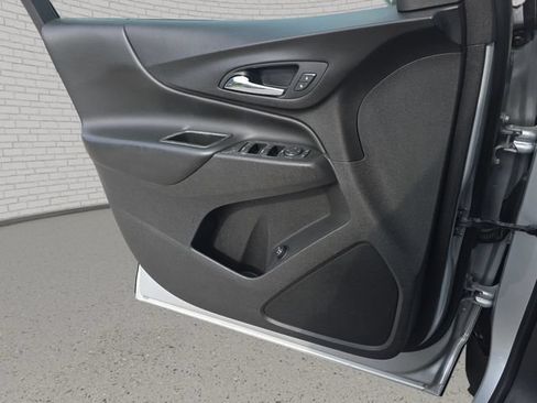 Used 2021 Chevrolet Equinox LT w/ Driver Convenience Package FWD image 28