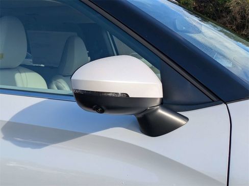 New 2026 Mitsubishi Outlander SEL image 12