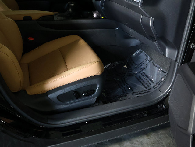 Used 2024 Lexus UX 250h AWD w/ Premium Package image 32