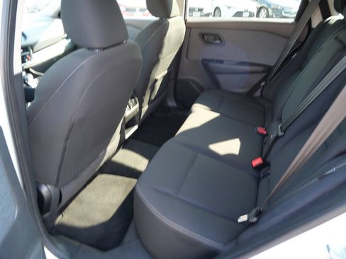 Used 2023 Nissan Rogue S AWD/4WD image 19