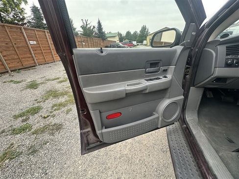 Used 2004 Dodge Durango Limited w/ Trailer Tow Group AWD/4WD image 15
