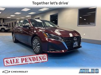 Used 2024 Nissan Altima 2.5 SV video 1