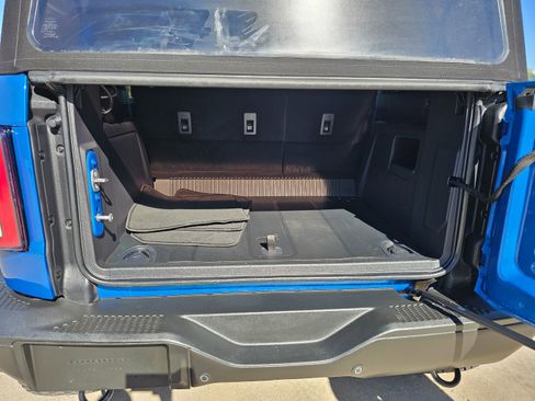 Used 2022 Ford Bronco Badlands w/ Sasquatch Package image 28