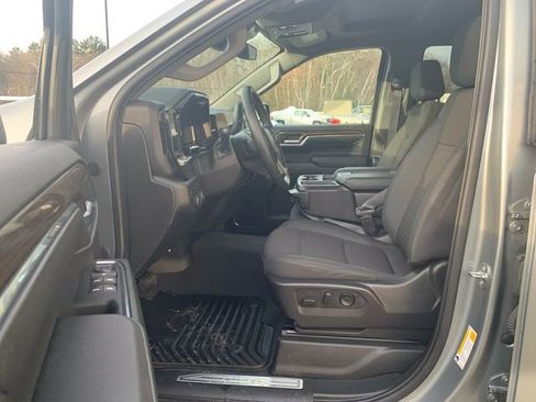 Used 2024 Chevrolet Silverado 1500 LT image 28
