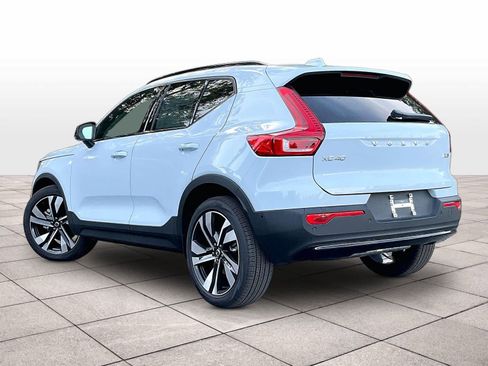 New 2026 Volvo XC40 B5 Ultra w/ Climate Package AWD/4WD image 3