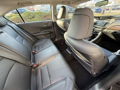 Used 2017 Honda Accord EX-L image 38